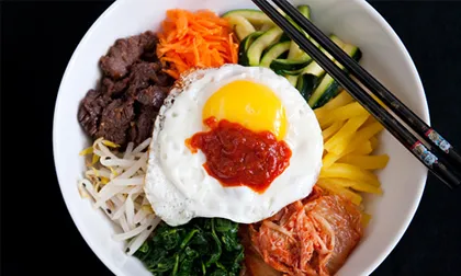 Bibimbap: Món cơm trộn ngon mê của người Hàn