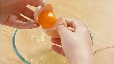 Cách ăn trứng này thật tuyệt vời! Nó mềm hơn đậu và hoàn thành chỉ trong một lần chiên!
