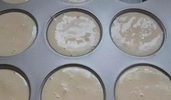 Cách làm bánh ‘Bahulu’ của người Malaysia, không cần thêm một giọt nước hay dầu, bên ngoài giòn tan, bên trong chín mềm