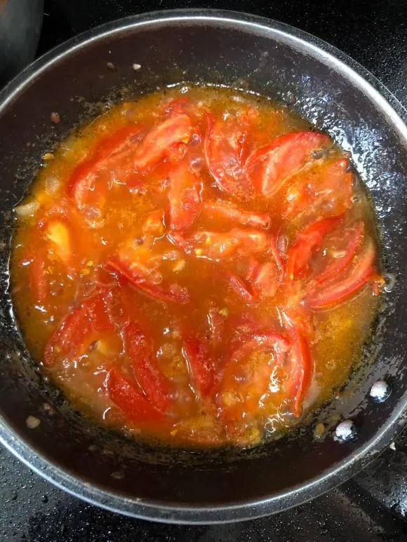 Cách làm cá sốt cà chua, ngọt mềm, thơm ngon chưa từng thấy và không tanh