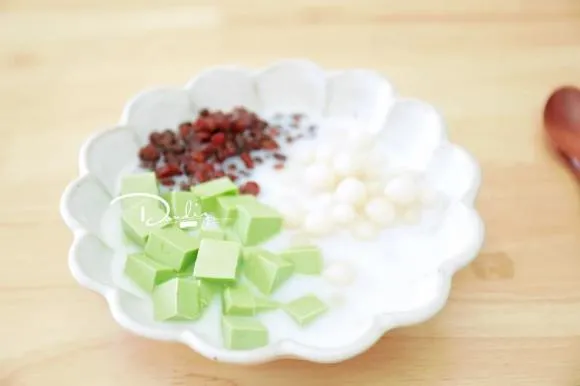 Cách làm chè pudding matcha đậu đỏ giải khát mùa hè, cả nhà ăn mãi không chán