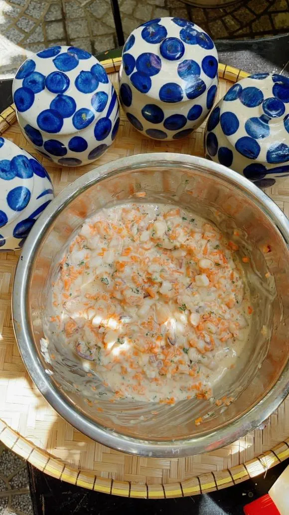 Cách làm cuốn chả giò hải sản sốt mayonnaise bên ngoài giòn rụm, bên trong béo ngậy, ngon ‘hết nước chấm’