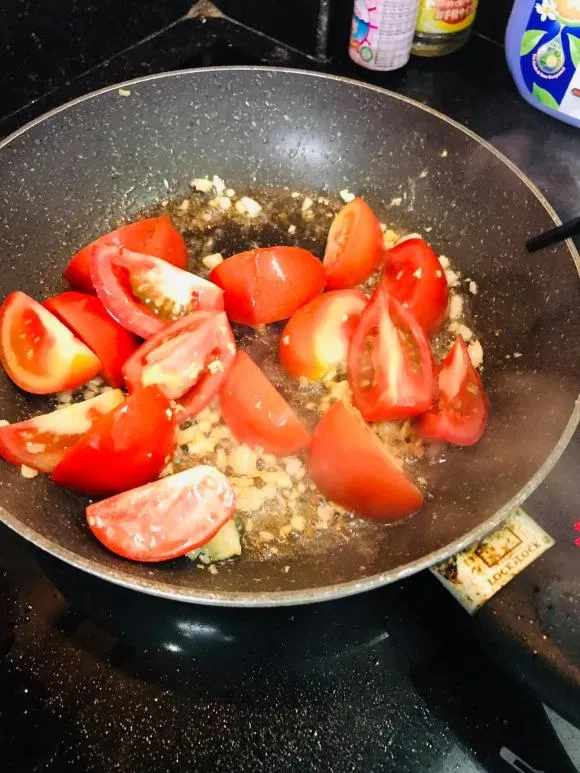 Cách làm món cà bung đậu thịt thơm ngon, bắt mắt cả màu sắc lẫn hương vị