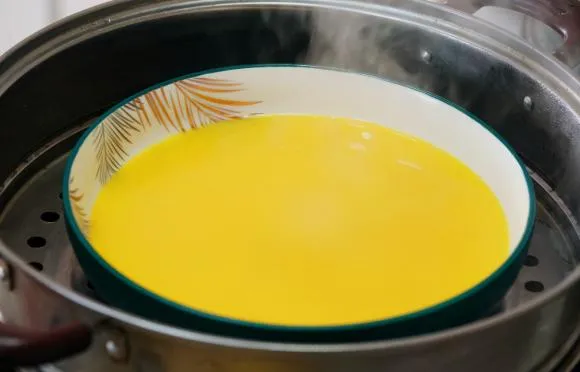 Cách làm món trứng hấp sữa siêu ngon? Hãy nhớ ‘3 mẹo’ này, trứng hấp xong mềm, mịn và thơm phức