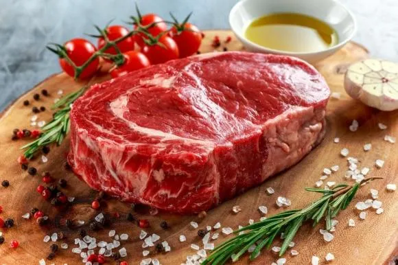 Cách làm thịt bò nướng ngon như nhà hàng: Khi mua thịt về nên để tủ đông 30 phút, tác dụng phía sau việc này ít người biết