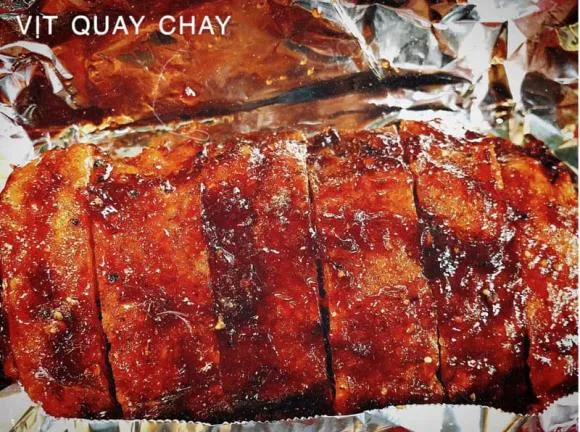 Cách làm vịt quay chay: Bí kíp thơm ngon nằm ở công thức pha nước sốt gia truyền