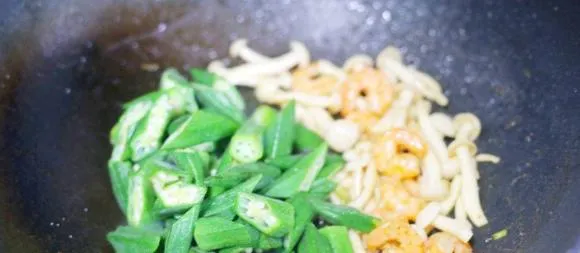 Canh đậu bắp tôm thịt nấm đơn giản, nhanh gọn, làm cả nồi to trong 10 phút, nhẹ nhàng, bổ dưỡng, thơm ngon