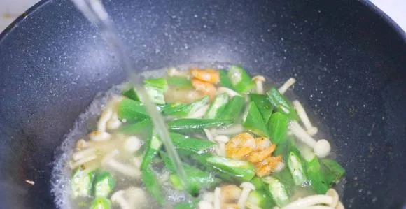 Canh đậu bắp tôm thịt nấm đơn giản, nhanh gọn, làm cả nồi to trong 10 phút, nhẹ nhàng, bổ dưỡng, thơm ngon