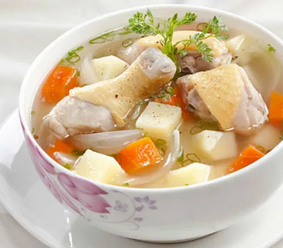 Canh gà nấu khoai tây – món ngon bổ dưỡng cho gia đình