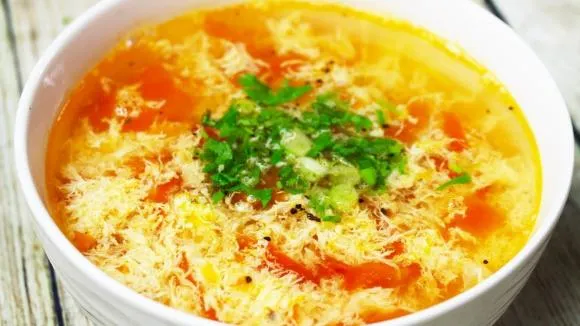 Canh trứng cà chua – món ngon đơn giản trôi cơm ngày thời tiết ‘ẩm ương’