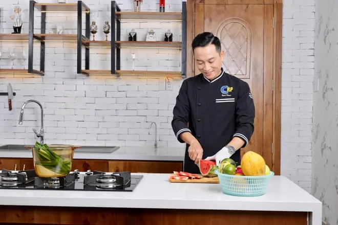 Chef Ryan Phạm và hành trình “thổi bùng ngọn lửa” đam mê ẩm thực