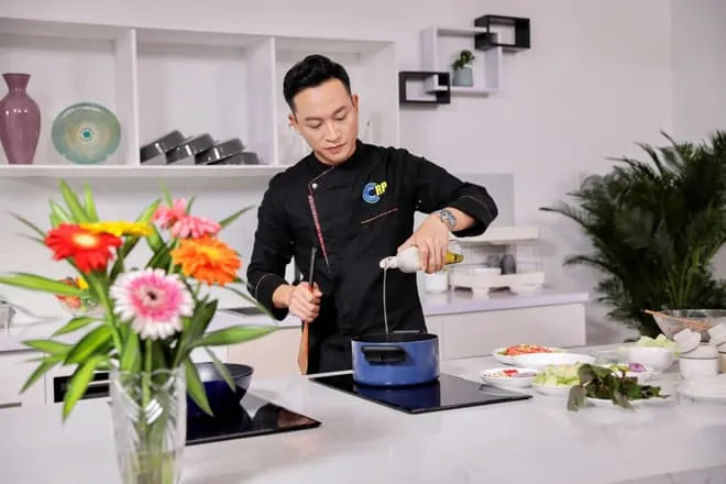 Chef Ryan Phạm và hành trình “thổi bùng ngọn lửa” đam mê ẩm thực