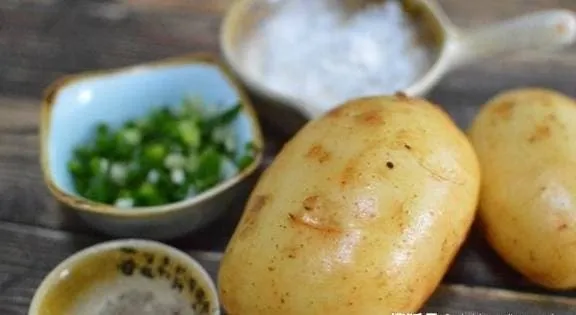 Có một cách mới để ăn khoai tây, giòn bên ngoài và dẻo bên trong, ngon đến mức bạn không thể dừng lại