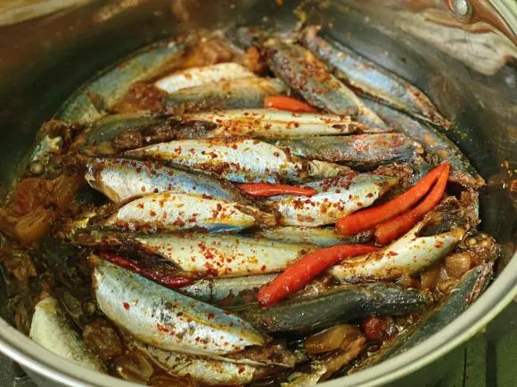 Đang mùa cá nục tươi và rẻ, làm ngay món cá nục kho ớt vừa ngon lại đưa cơm