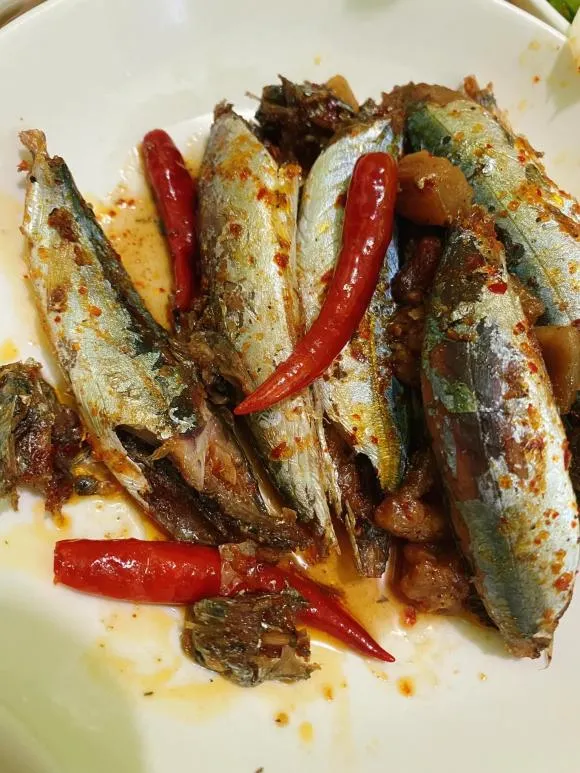 Đang mùa cá nục tươi và rẻ, làm ngay món cá nục kho ớt vừa ngon lại đưa cơm