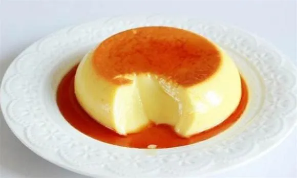 Đừng chỉ luộc trứng nếu bạn có trứng ở nhà. Hãy thêm 1 hộp sữa để làm bánh pudding. Nó ngọt ngào, mềm và tan chảy trong miệng của bạn