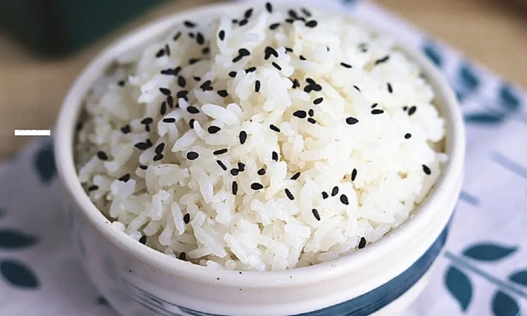 Gạo cần vo bao nhiêu lần trước khi nấu, hóa ra mình chưa làm đúng bao giờ, thảo nào cơm nấu không thơm, mềm nhũn