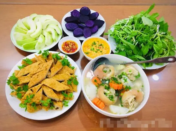 Gợi ý 30 mâm cơm nhà cho cả tháng ăn ngon, toàn món dễ nấu và ít trùng lặp