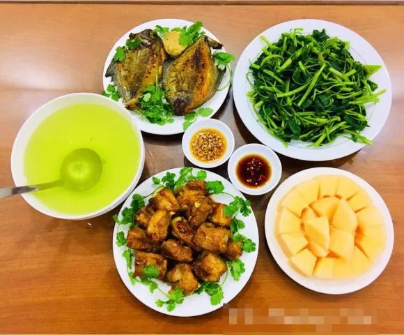 Gợi ý 30 mâm cơm nhà cho cả tháng ăn ngon, toàn món dễ nấu và ít trùng lặp