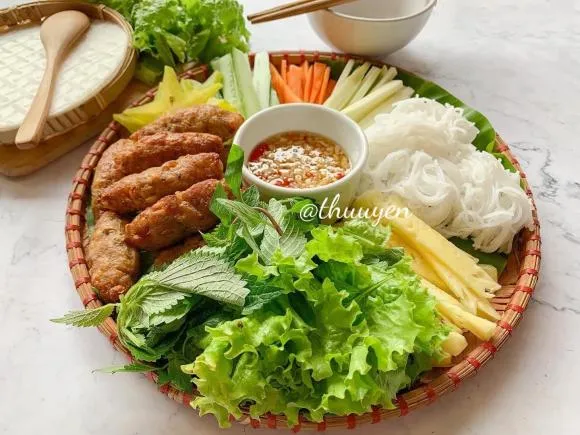 Học làm món cuốn đơn giản, đổi vị cho cả nhà những ngày nghỉ lễ ăn quá nhiều đồ dễ ngấy