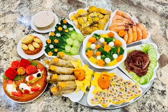 Hội yêu bếp đua nhau khoe mâm cỗ cúng ông Công ông Táo, ấn tượng nhất là ‘đàn cá chép’ bằng xôi tuyệt đẹp