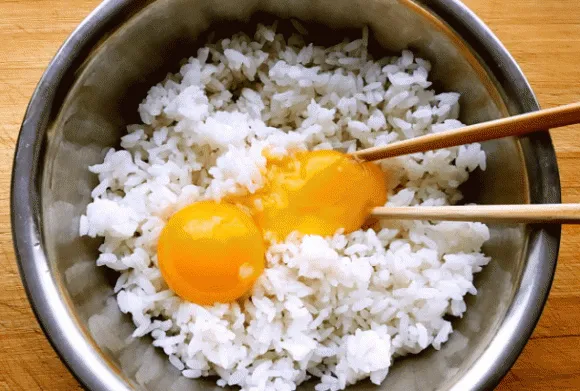 Hướng dẫn cách làm món cơm rang trứng ăn hoài vẫn không ngán