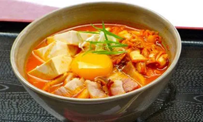 Kích thích vị giác với mì kim chi ramen