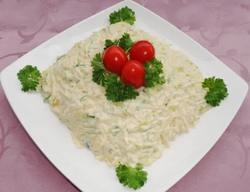 Lạ miệng với salad tỏi tây