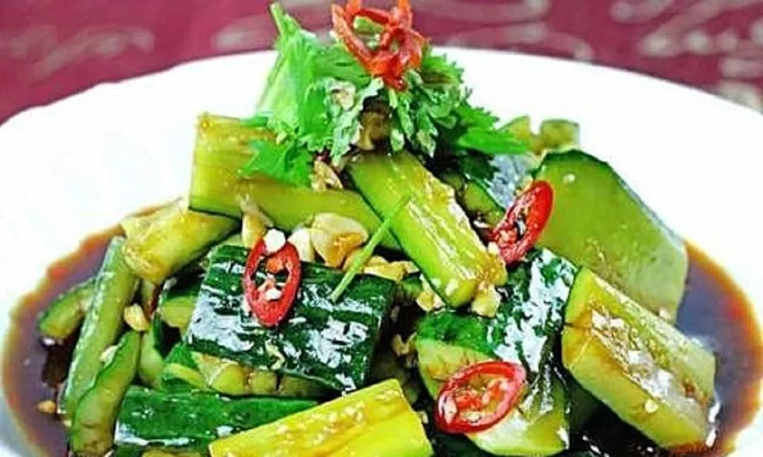 Làm thế nào để món salad dưa chuột có thể giòn và ngon hơn? Bạn có thể làm điều đó trong một bước