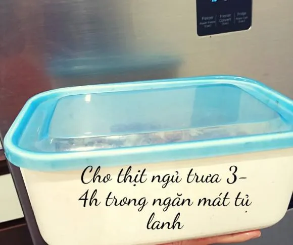 Làm thịt xiên nướng ngày lạnh, để thịt mềm thơm nên cho thêm thứ rẻ tiền, dễ kiếm này