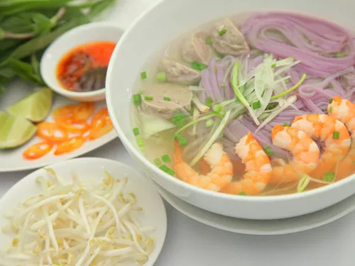 Mặc “áo mới” cho bún phở bằng rau, củ, quả