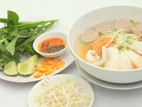 Mặc “áo mới” cho bún phở bằng rau, củ, quả