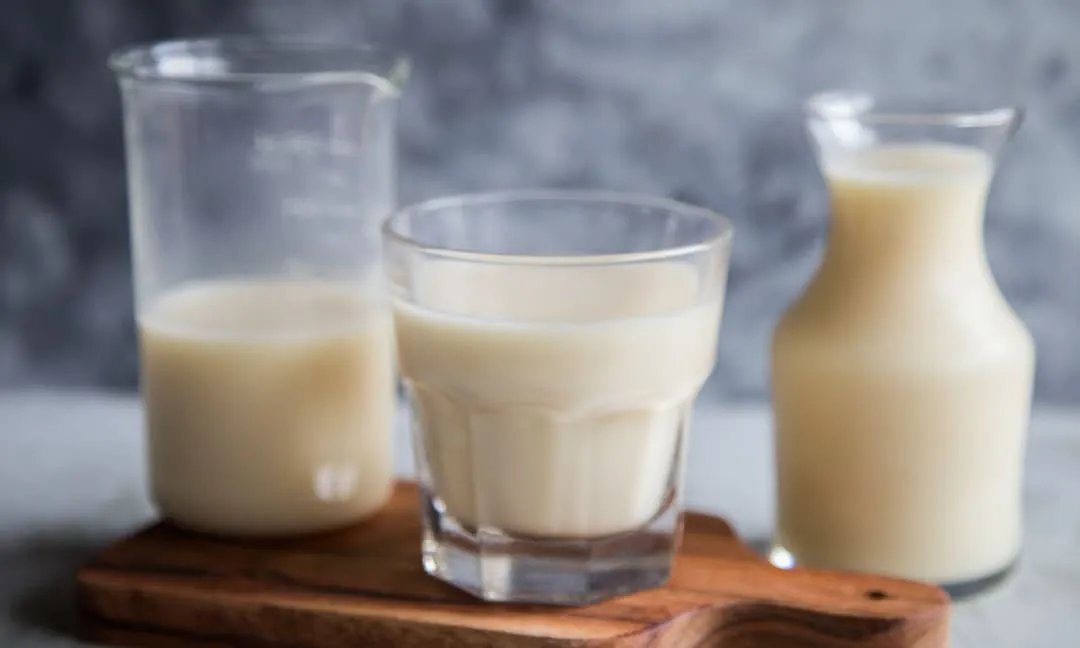 Mẹo làm sữa đậu nành đơn giản tại nhà: Không cần phải ngâm đậu, thành phẩm sánh mịn thơm ngon hơn thông thường