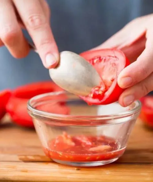 Mẹo nấu nước sốt cà chua nhanh nhừ và thơm ngon hơn, không phải ai cũng biết