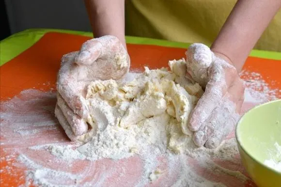 Một cân bột hai cân nước, dạy cách làm bánh rán chiên đích thực, bánh nào cũng rỗng không nứt, giòn không cặn