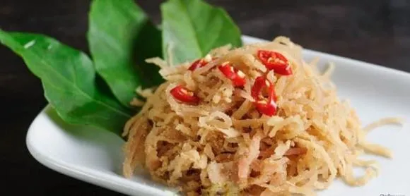 Muốn làm nem thính bì lợn ngon, giòn sần sật, sau khi luộc bì xong đừng bỏ qua bước này