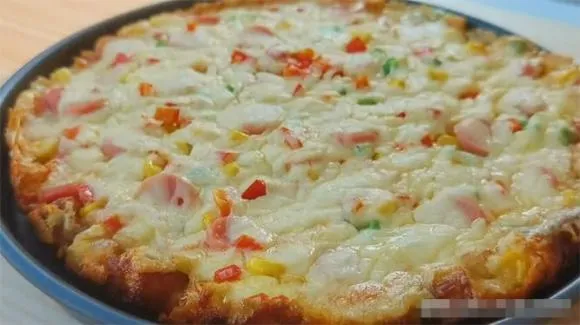 Nếu muốn ăn pizza, bạn không cần phải ra ngoài mua mà có thể tự làm tại nhà 10 phút, không cần phải lò nướng