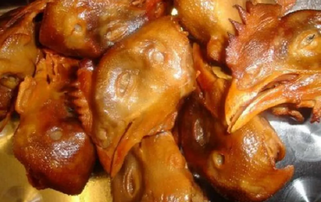 Nhiều người không biết 4 phần “bẩn thỉu” nhất của con gà, thậm chí họ còn coi nó như một món ngon