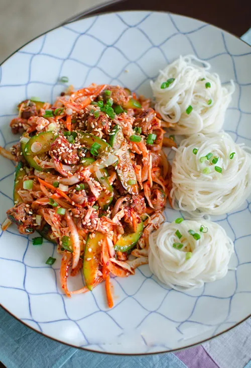 Nộm ốc chua cay