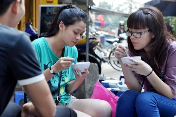 Quán tào phớ siêu đông, siêu rẻ khu Nghĩa Tân