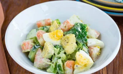 Salad tôm dễ làm cho cuối tuần