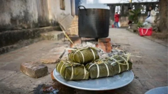 Sau Tết, bánh chưng đông lạnh muốn hấp lại cho dẻo thơm đừng quên bí quyết này