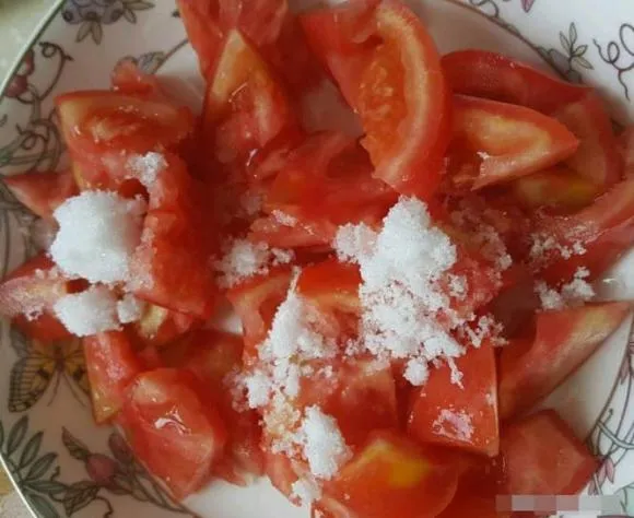 Tại sao cà chua trong nhà hàng lại ngon như vậy? Hóa ra không chỉ có đường