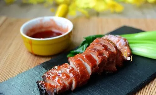 Thịt lợn nướng ngon gấp 10 lần thịt lợn kho. Chỉ cần 3 bước đơn giản là có ngay món thịt lợn nướng sốt mật ong ngon tuyệt