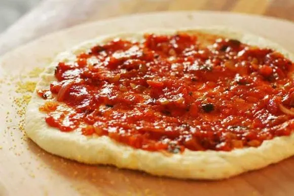 Trổ tài làm pizza thơm ngon bằng nồi cơm điện