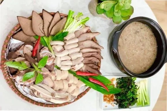 Trời lạnh, gợi ý làm món lẩu cháo lòng vừa ngon vừa dễ làm