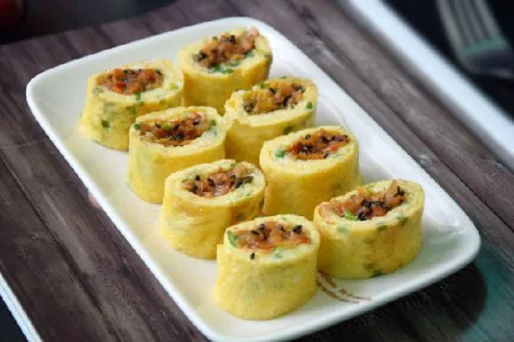 Trứng cuộn kiểu này ăn chỉ hao cơm mà không bao giờ chán